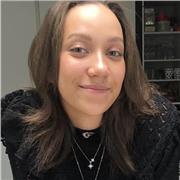 Étudiante en première année à Neoma donne cours d’anglais pour des collégiens ou des lyceens